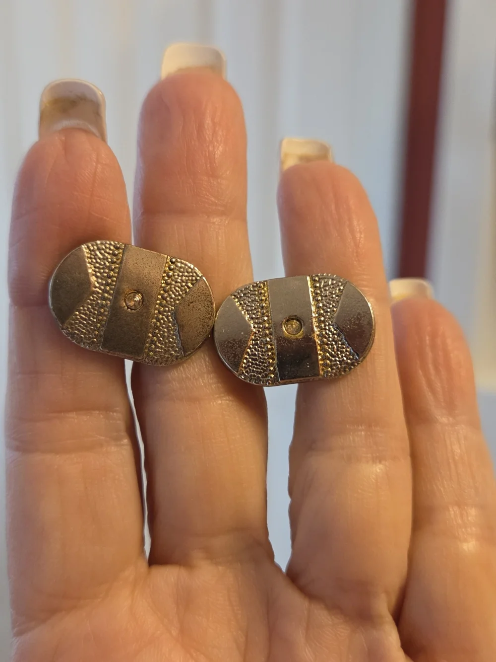 Vintage Mid-Century Gold Tone Oval Cufflinks with Rhinestone Accent